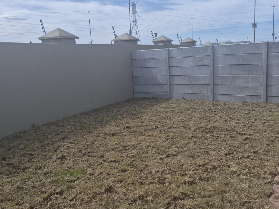To Let 2 Bedroom Property for Rent in Stellendale Western Cape